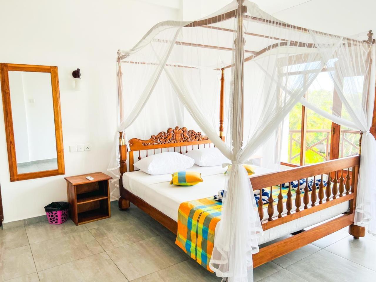 Twenty-Two Weligambay Hotell Weligama Eksteriør bilde