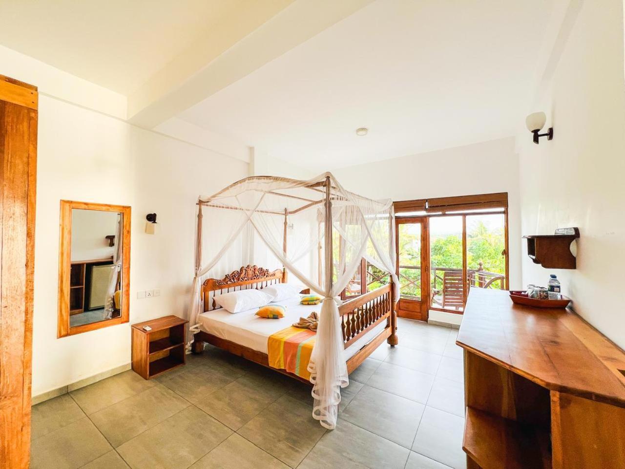Twenty-Two Weligambay Hotell Weligama Eksteriør bilde