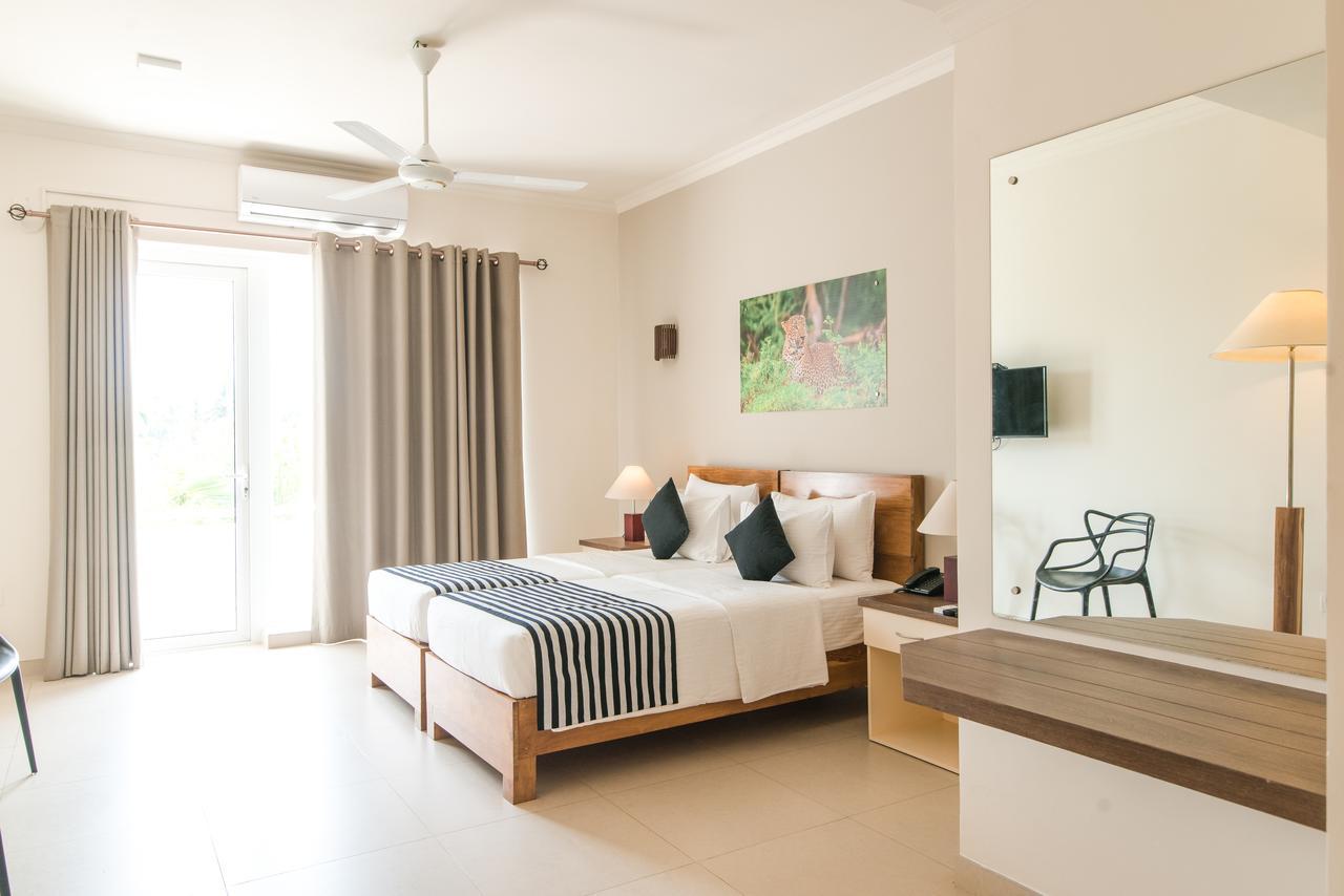 Twenty-Two Weligambay Hotell Weligama Eksteriør bilde