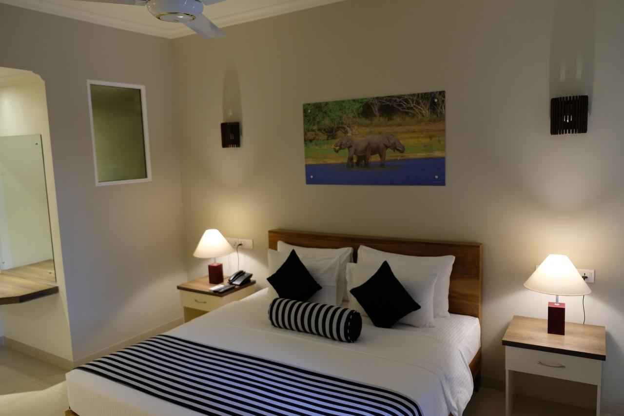 Twenty-Two Weligambay Hotell Weligama Eksteriør bilde